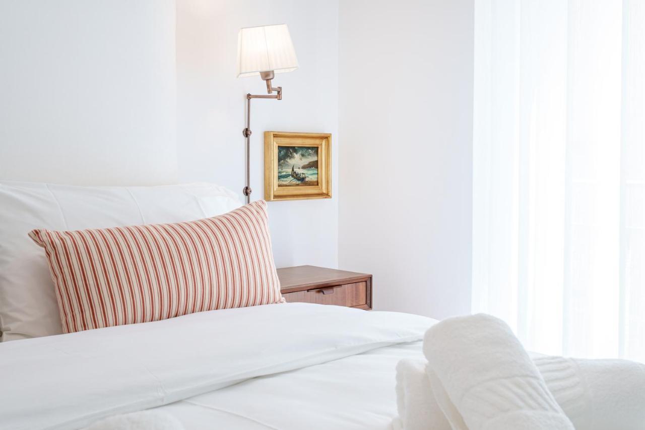 Charming Nazare Apartment-1 Minute To The Beach Eksteriør bilde