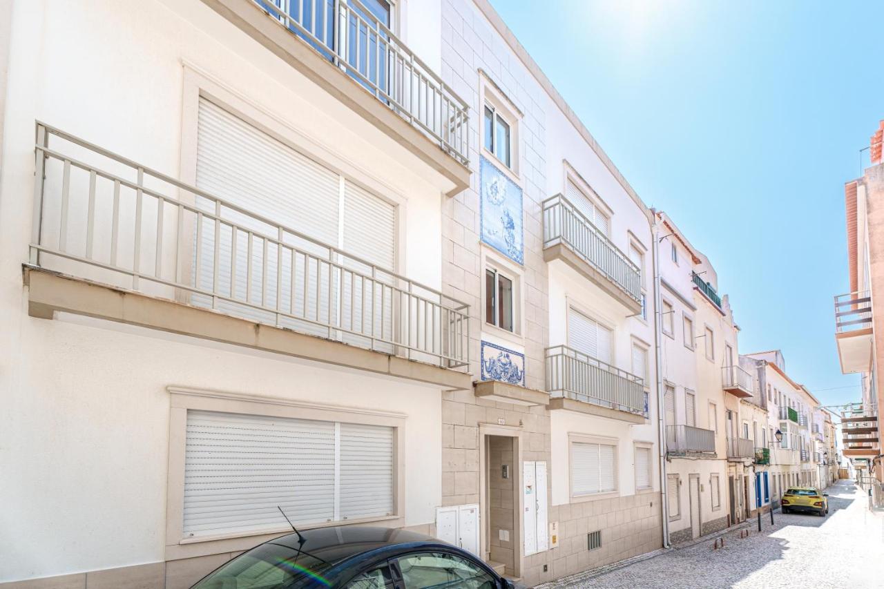 Charming Nazare Apartment-1 Minute To The Beach Eksteriør bilde